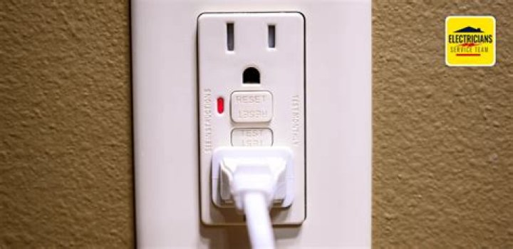 gfci outlet keeps tripping