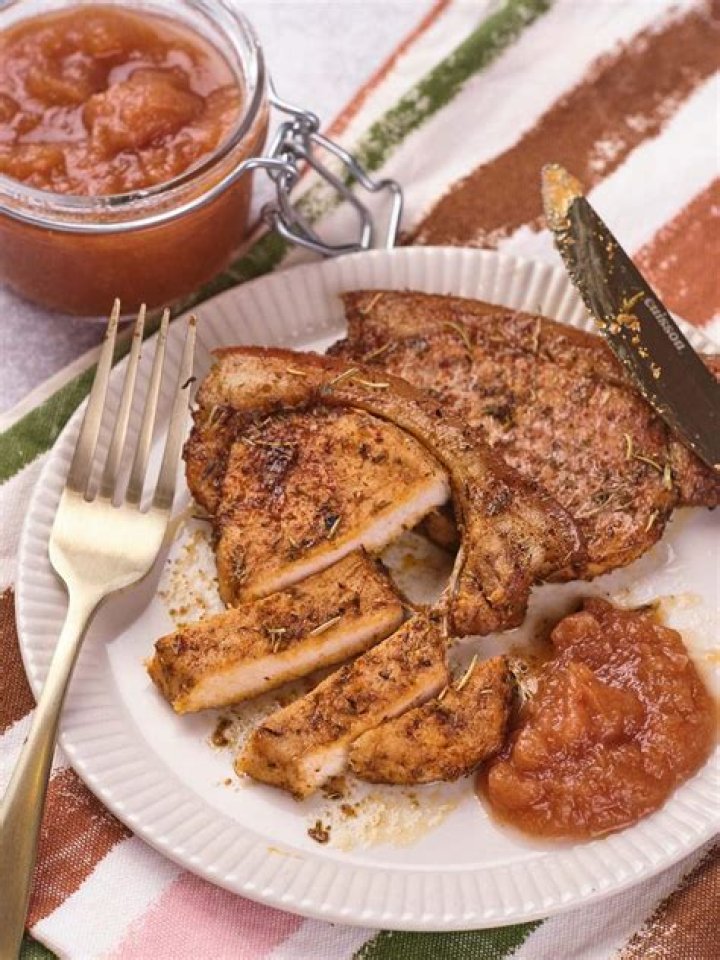 pork chops and applesauce origin